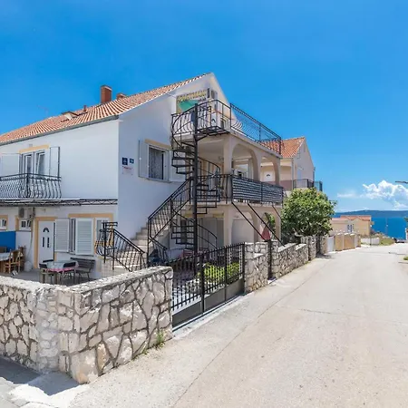 Appartement Two-bedroom In Okrug Gornji *