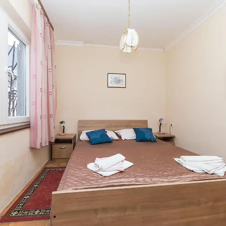 아파트 Two-bedroom In Okrug Gornji 트로기르