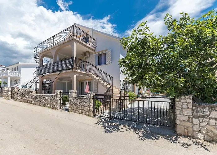Appartement Two-bedroom In Okrug Gornji Trogir