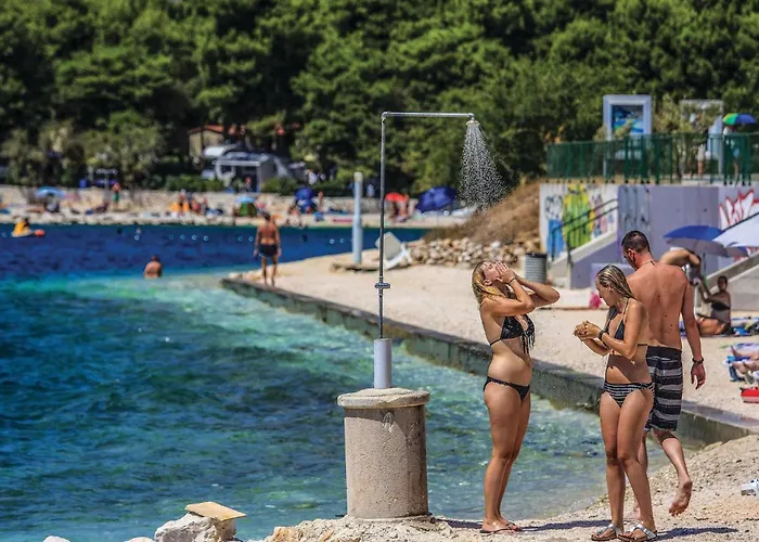 Two-bedroom In Okrug Gornji *